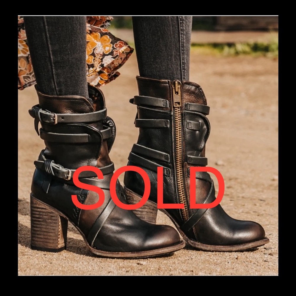 FREEBIRD BY STEVEN BAKER Brown Black Strappy Buckle Boots Boho Western Women’s 7